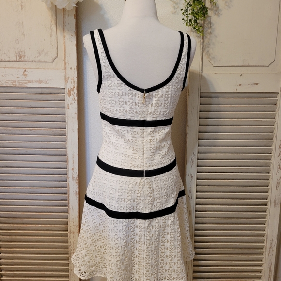 Juicy Couture Felicity fit flare lace dress size 6 - Picture 8 of 16